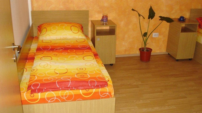 Asociatia Bunici Fericiti - foto 6