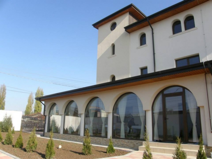 Camin Colosseum - foto 2