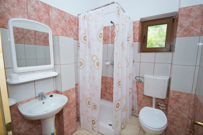 Camin Pentru Batrani Casa Nucet - foto 3