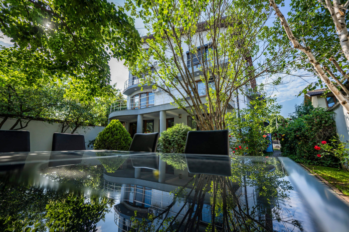 Căminul De Bătrâni Ema