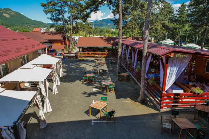 Căminul Rustic Baia Sprie - foto 3