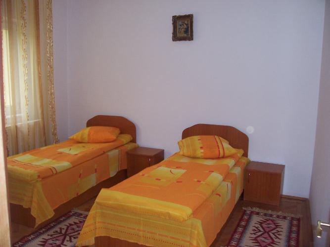 Caminul Sfanta Elena - foto 5